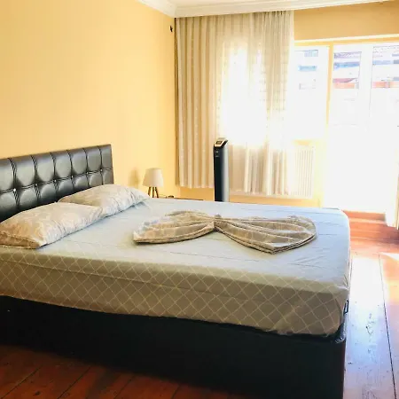 Lovely Galata Duplex With Bosporus Terrace איסטמבול