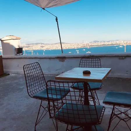 Lovely Galata Duplex With Bosporus Terrace