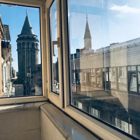 Lovely Galata Duplex With Bosporus Terrace דירה *