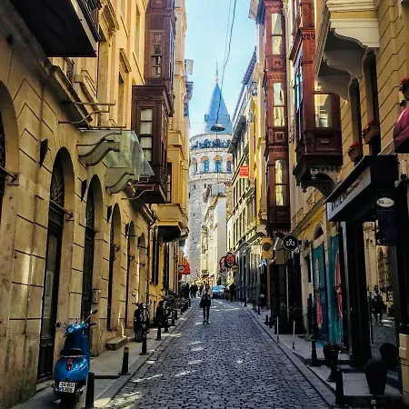 Lovely Galata Duplex With Bosporus Terrace דירה איסטמבול